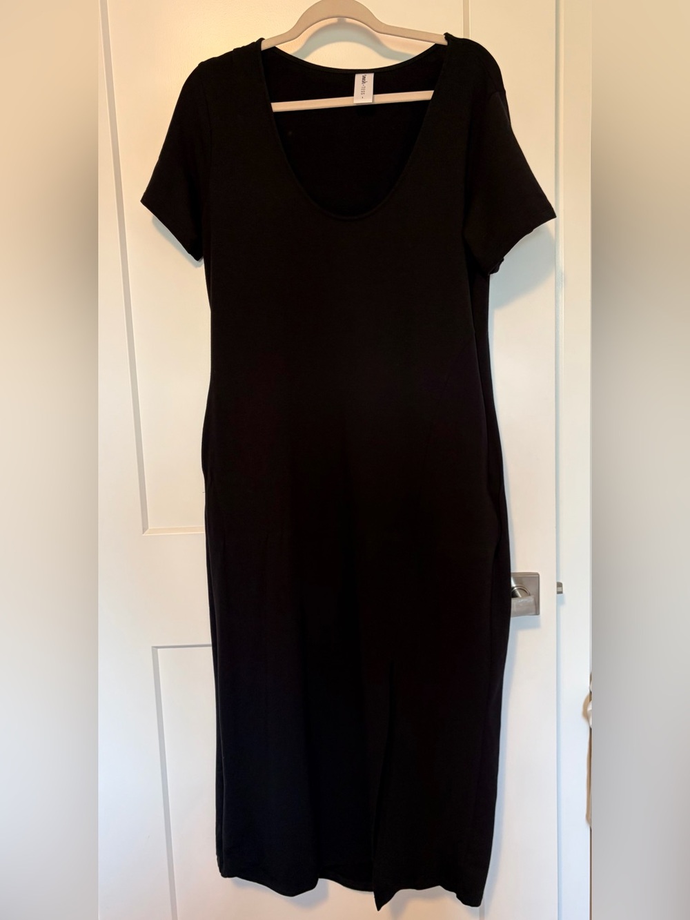 Classic Black Scoop Neck Maxi Dress - Women's